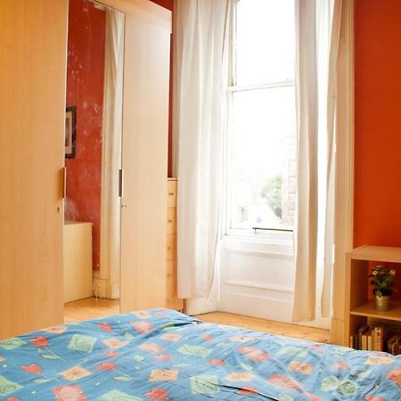 Appartamento Classic Edinburgh Flat In The Heart Of Morningside Esterno foto