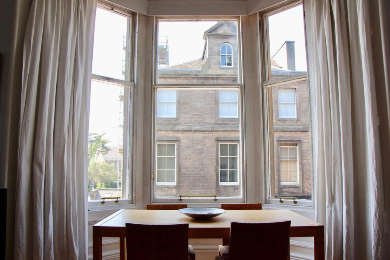 Appartamento Classic Edinburgh Flat In The Heart Of Morningside Esterno foto